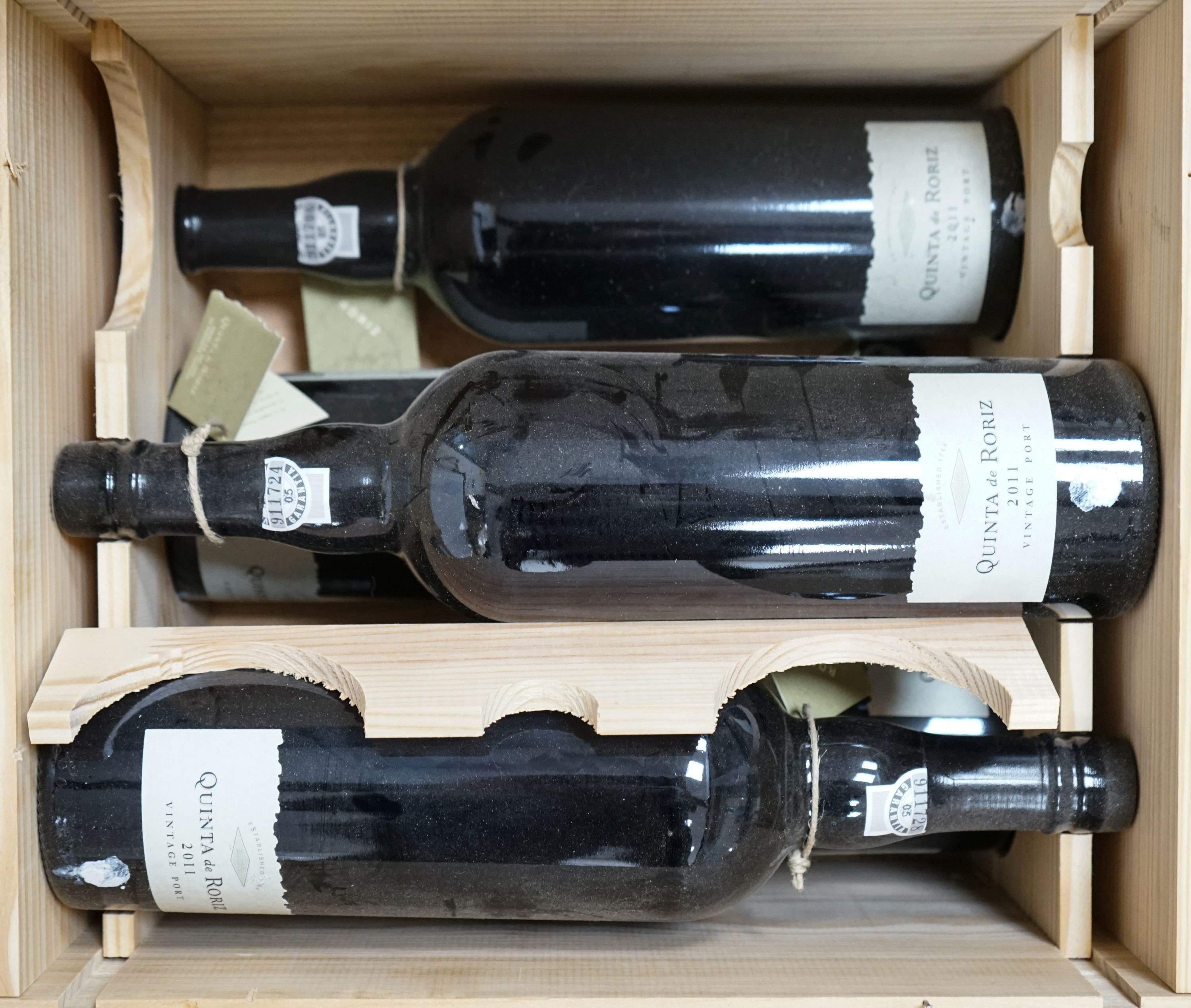 Five bottles of Quinta de Roriz 2011 vintage port in original wooden case